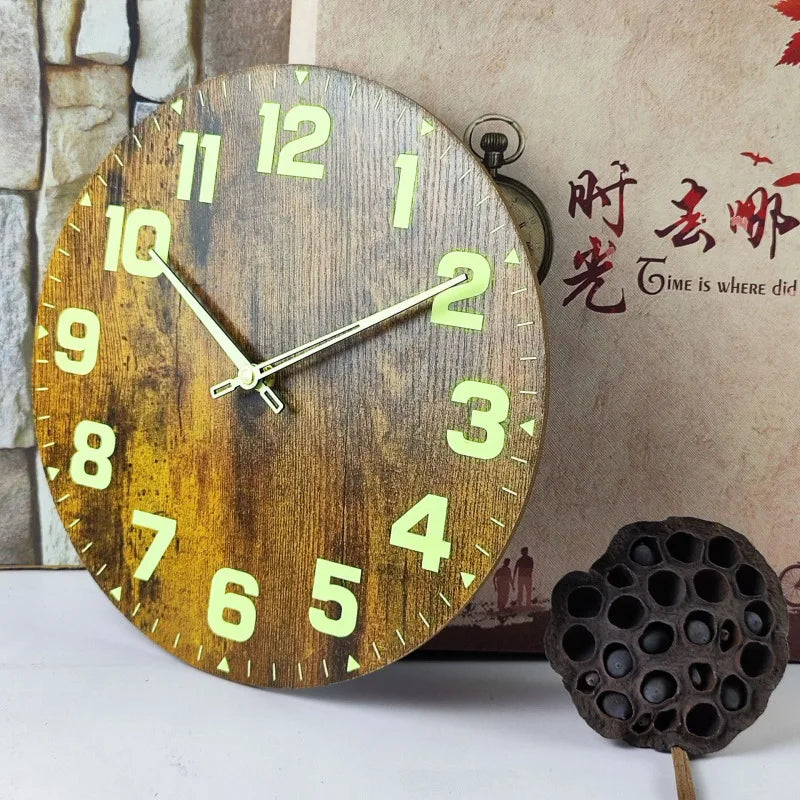 AMBER Clock Luminous